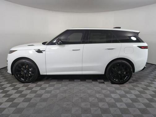 2025 Land Rover Range Rover Sport SE