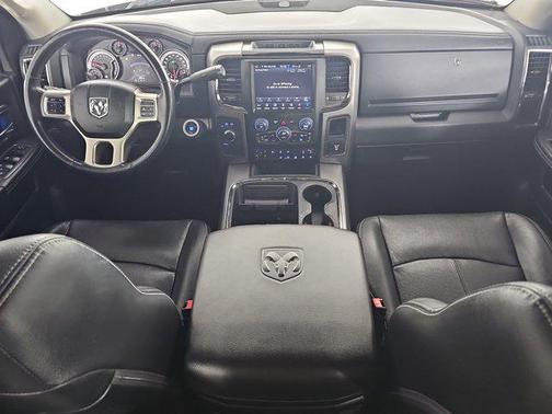2018 RAM 2500 Laramie Crew Cab 4x4 6'4' Box