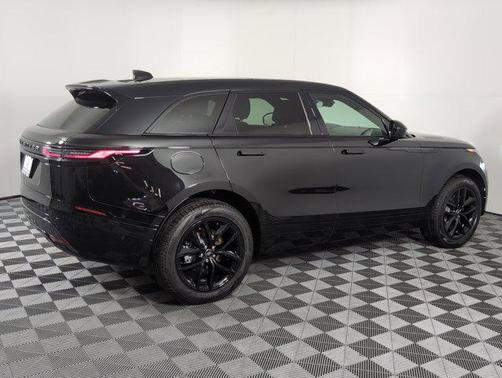 2026 Land Rover Range Rover Velar P250 SE R-Dynamic