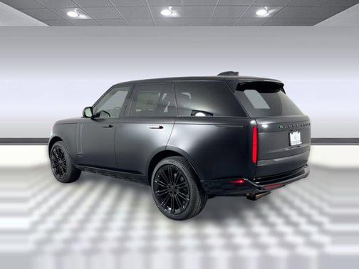 2026 Land Rover Range Rover P530 Autobiography