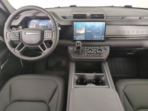 2025 Land Rover Defender 110 P300