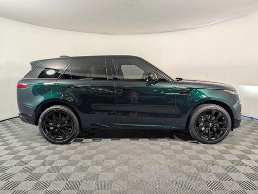2025 Land Rover Range Rover Sport SE