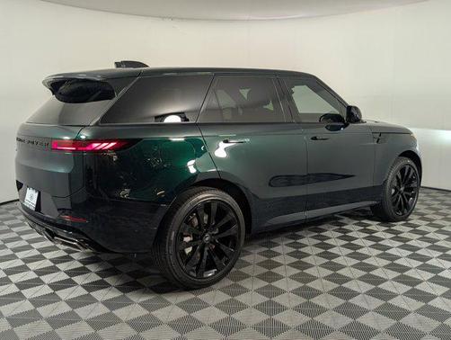 2025 Land Rover Range Rover Sport SE