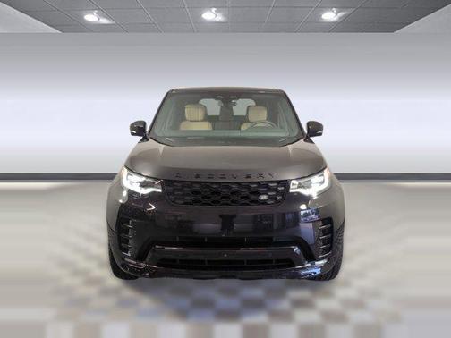 2025 Land Rover Discovery P300 Dynamic SE