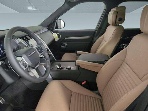 2025 Land Rover Discovery P300 Dynamic SE