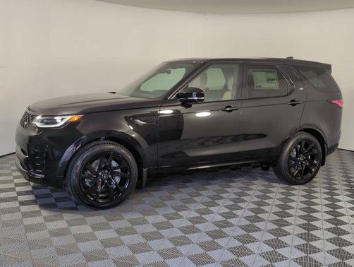 2025 Land Rover Discovery P300 Dynamic SE