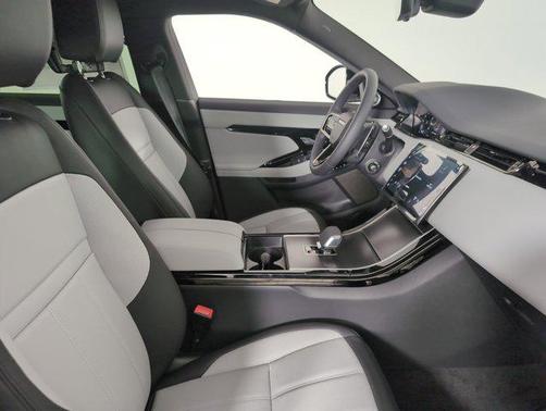 2026 Land Rover Range Rover Evoque Dynamic SE