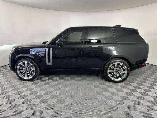 2026 Land Rover Range Rover P400 SE