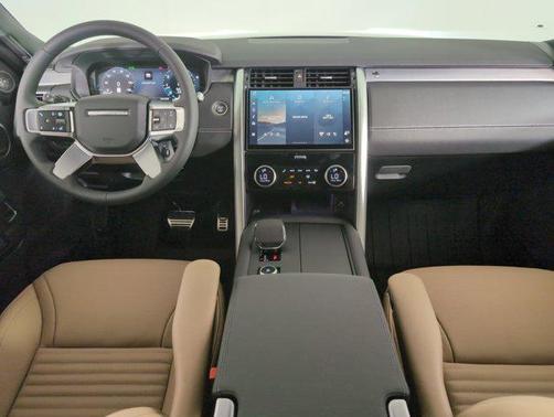 2025 Land Rover Discovery P300 Dynamic SE