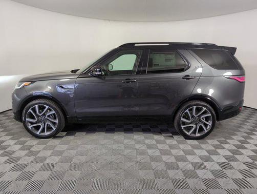 2025 Land Rover Discovery P300 Dynamic SE