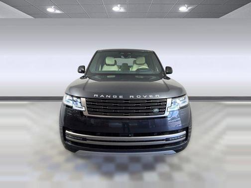 2024 Land Rover Range Rover P530 SE