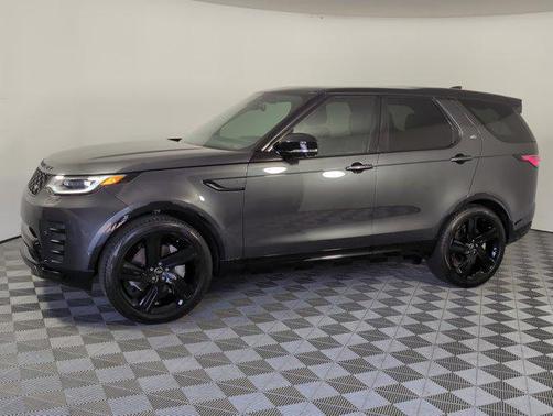 2024 Land Rover Discovery P300 Dynamic SE