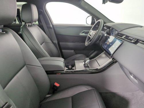 2026 Land Rover Range Rover Velar P400 Dynamic SE