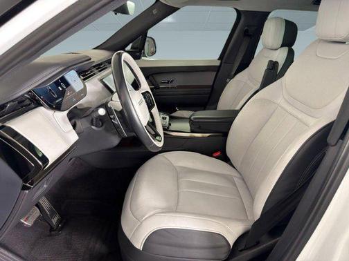 2023 Land Rover Range Rover Sport SE