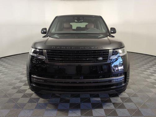2025 Land Rover Range Rover P400 SE