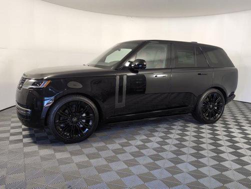 2025 Land Rover Range Rover P400 SE