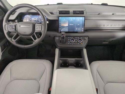 2025 Land Rover Defender 110 P400 X-Dynamic SE