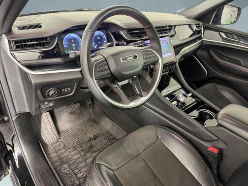 2022 Jeep Grand Cherokee Trailhawk