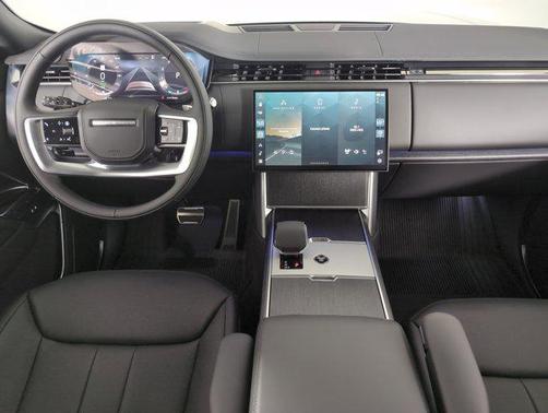 2025 Land Rover Range Rover P530 SE 7 Seat