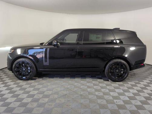 2025 Land Rover Range Rover P530 SE 7 Seat