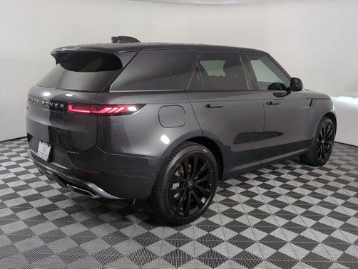 2025 Land Rover Range Rover Sport SE
