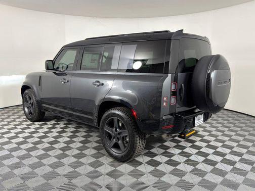 2026 Land Rover Defender P400 X-Dynamic SE