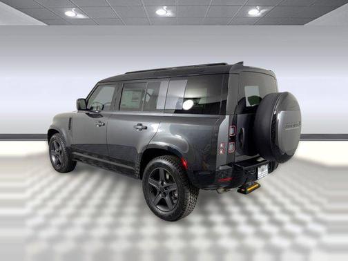 2026 Land Rover Defender P400 X-Dynamic SE
