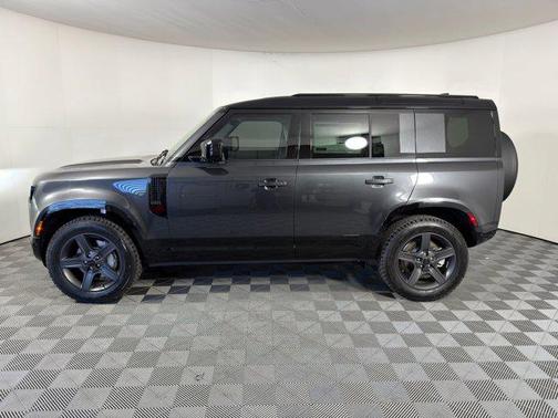 2026 Land Rover Defender P400 X-Dynamic SE