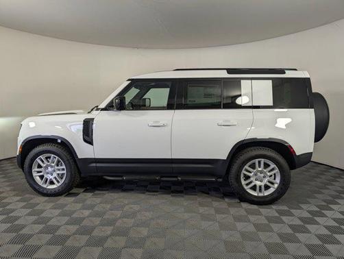 2025 Land Rover Defender 110 P400 S