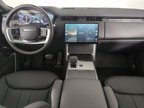 2025 Land Rover Range Rover P530 SE 7 Seat