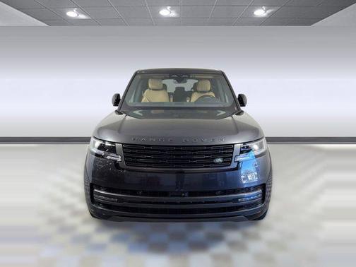 2026 Land Rover Range Rover P530 SE 7 Seat