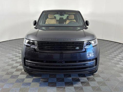 2026 Land Rover Range Rover P530 SE 7 Seat
