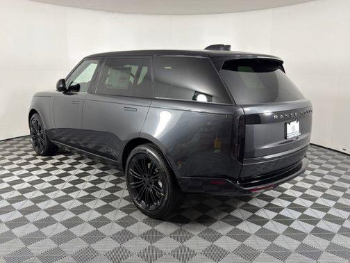 2026 Land Rover Range Rover P530 SE 7 Seat