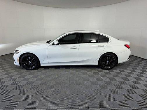 Alpine White 2019 BMW 330 330i