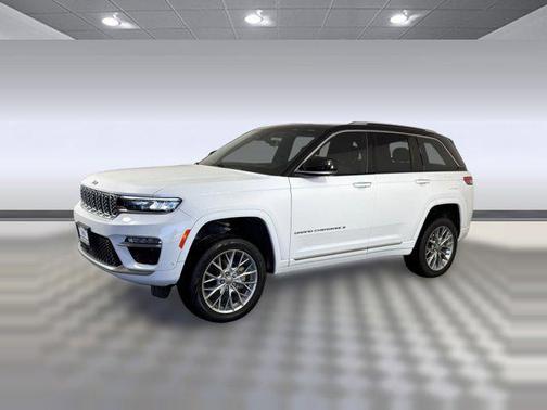 2022 Jeep Grand Cherokee Summit