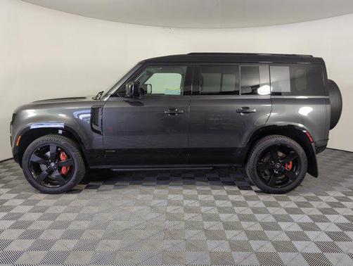 2025 Land Rover Defender 110 P400 X