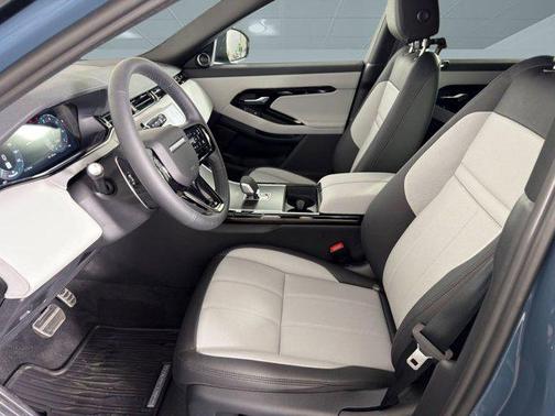 2026 Land Rover Range Rover Evoque Dynamic SE