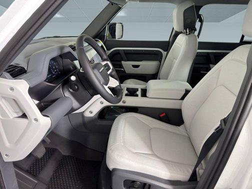 2026 Land Rover Defender P400 X-Dynamic SE