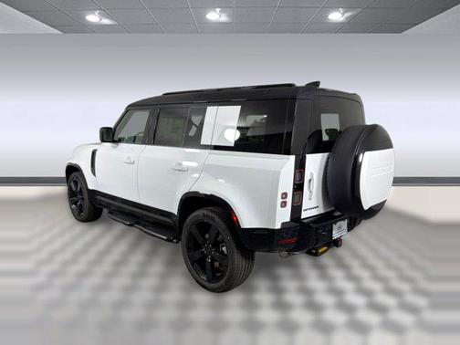 2026 Land Rover Defender P400 X-Dynamic SE