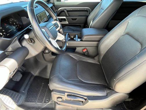 2024 Land Rover Defender 90 P300 S