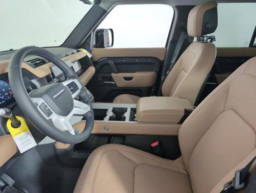 2025 Land Rover Defender 110 P300