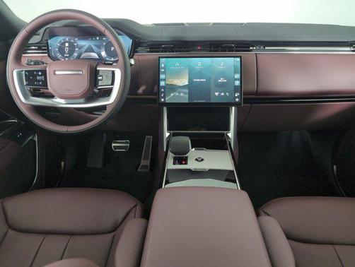 2025 Land Rover Range Rover P400 SE