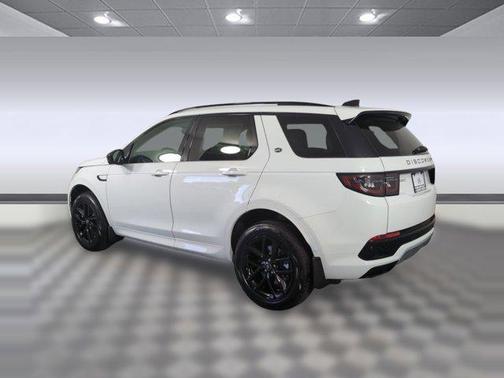 Fuji White 2025 Land Rover Discovery Sport S