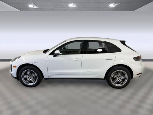 White 2020 Porsche Macan Macan
