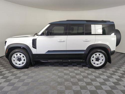 2025 Land Rover Defender 110 P400 S