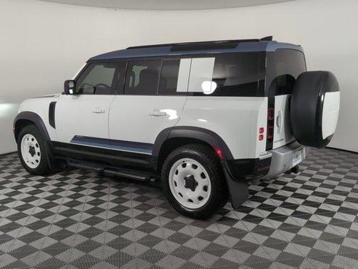2025 Land Rover Defender 110 P400 S