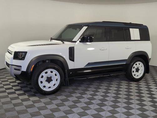 2025 Land Rover Defender 110 P400 S