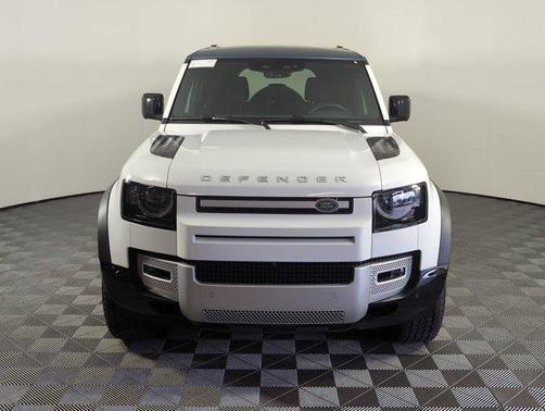 2025 Land Rover Defender 110 P400 S