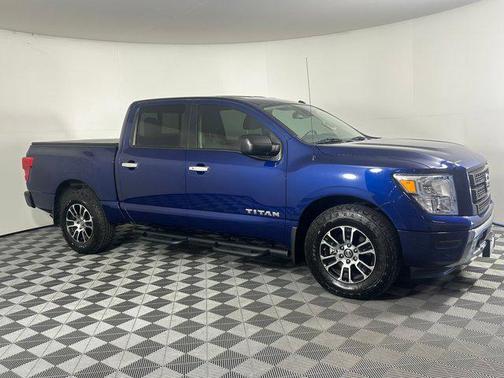 2021 Nissan Titan SV