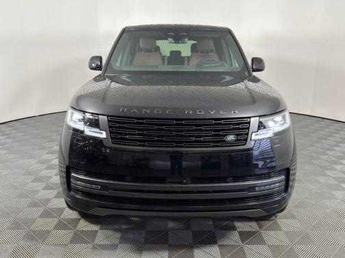 2026 Land Rover Range Rover P530 SE